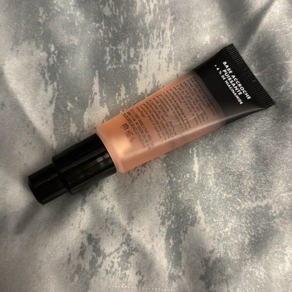 Elf power grip primer 4% niacinamide - Picture 3 of 7